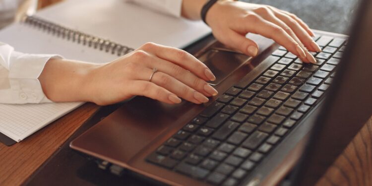 When Servers Go Down: The Emergency Protocols Casinos Use to Protect Player Wallets, Pending Wins, and Frozen Rounds During Outages